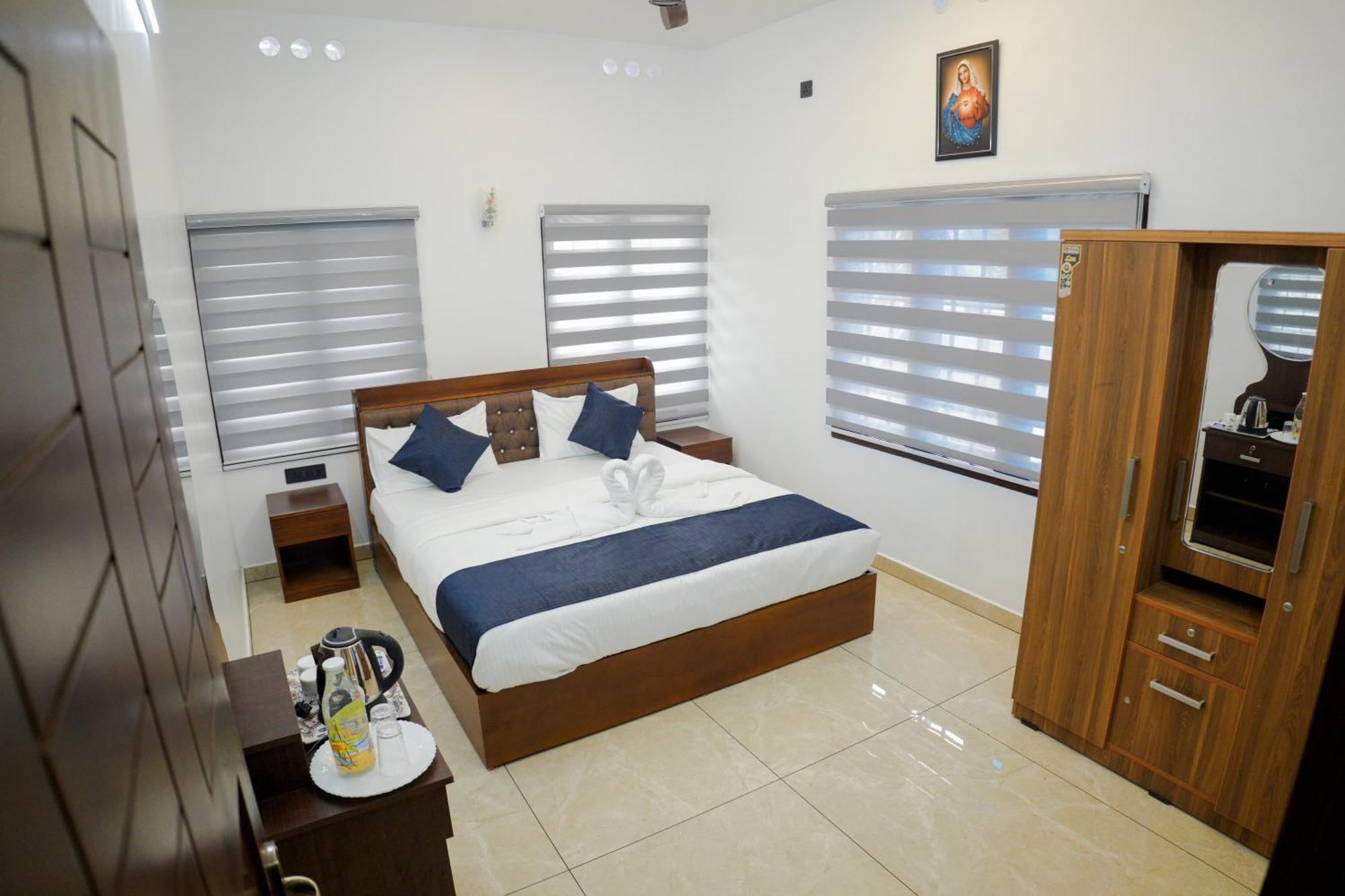 Teak And Lake Homestay Thekkady Buitenkant foto